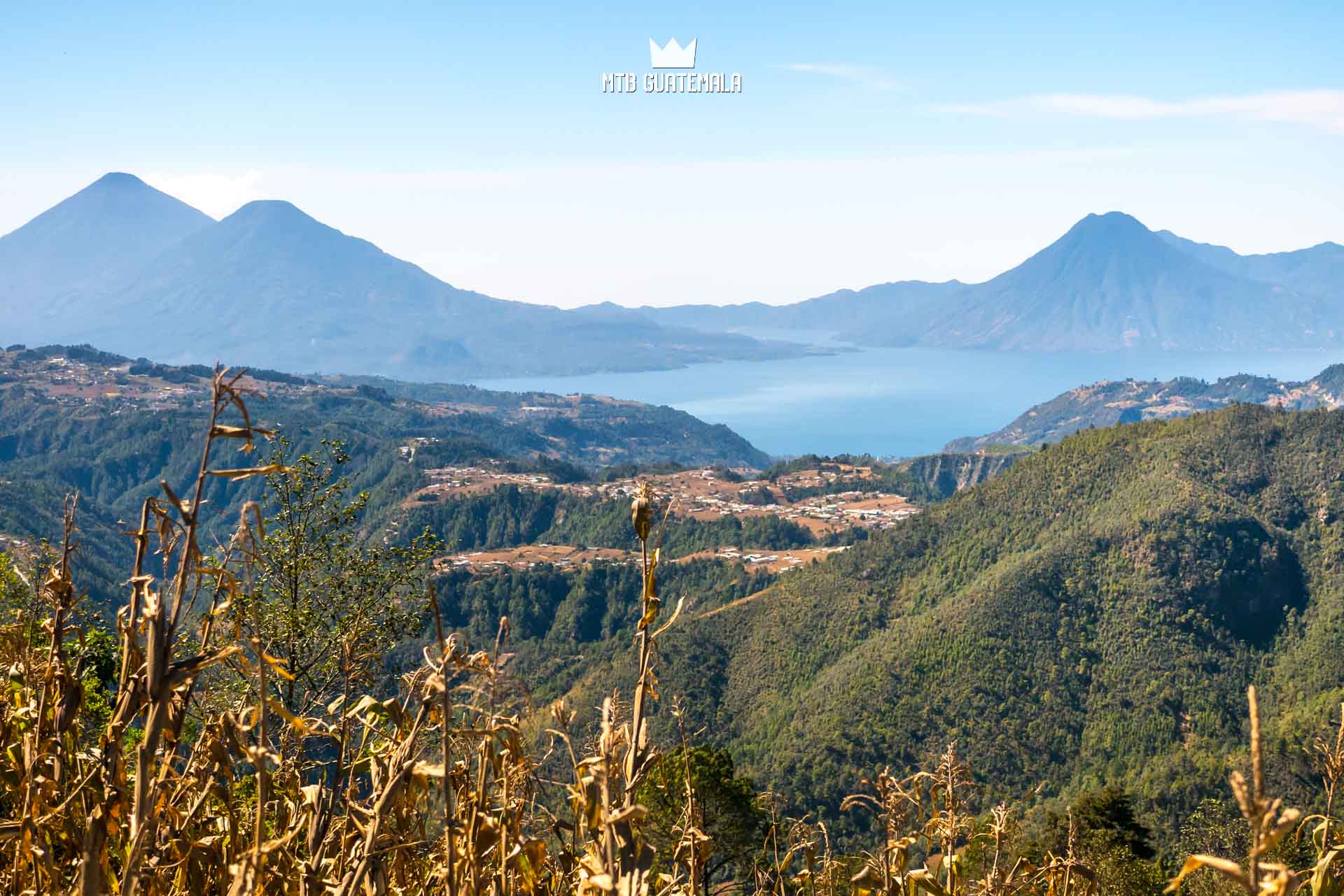 Tour en bicicleta de montaña de enduro por el lago de Atitlán