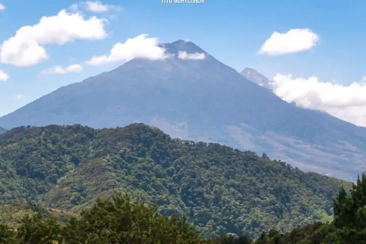 Volcán Acatenango (3976m) and Active Fuego Volcano.  Valle Escondido Adventure MTB Tour  Chimaltenango, Guatemala