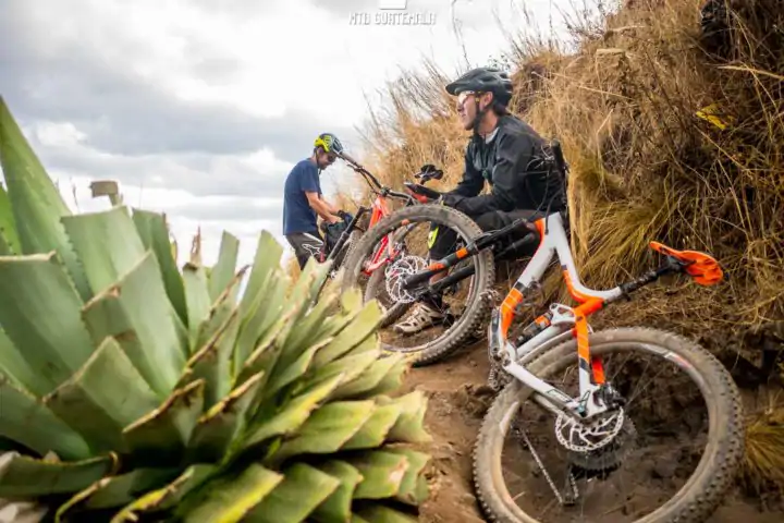 Guatemala Mountain Bike Guides