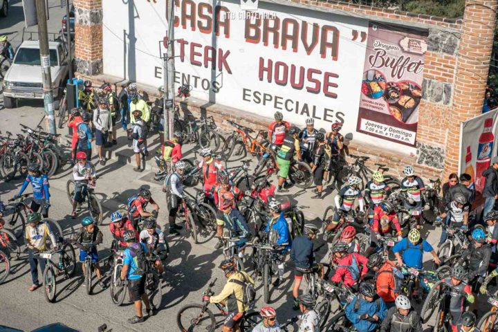 Más de 300 corredores estuvieron presentes en la novena edición de la Travesía de Los Cuchumatanes. Zona 9 Huehuetenango, Guatemala