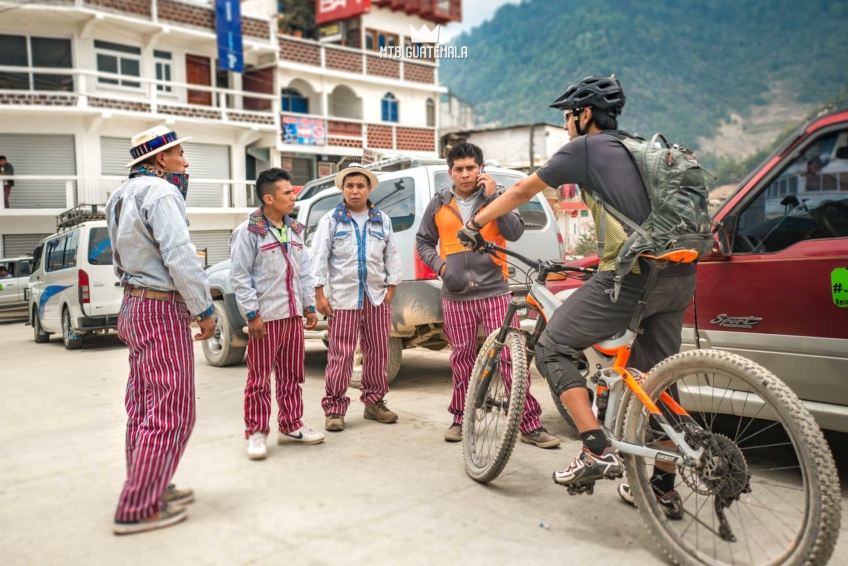 Bicicleta de montaña en los Cuchumatánes