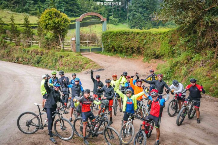 Bicicleta de montaña en Las Nubes Guatemala