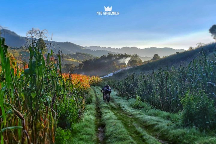 Bicicleta de montaña en Comalapa