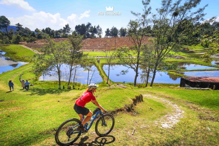 Laguna Chichoy Tecpan Guatemala