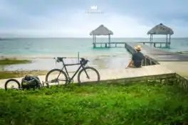 A 2 month trip by bike across mexico and Guatemala. Laguna Petén Itza Peten, Guatemala