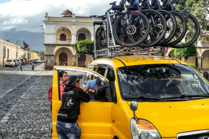 Ciclismo de montaña al festival De Barriletes Gigantes