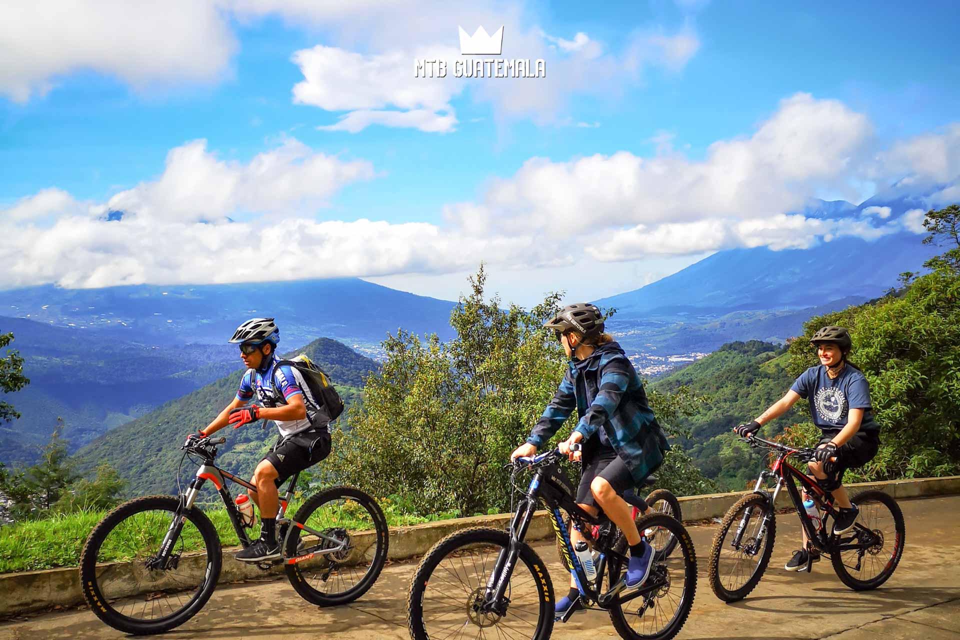 Ciclismo de montaña al festival De Barriletes Gigantes