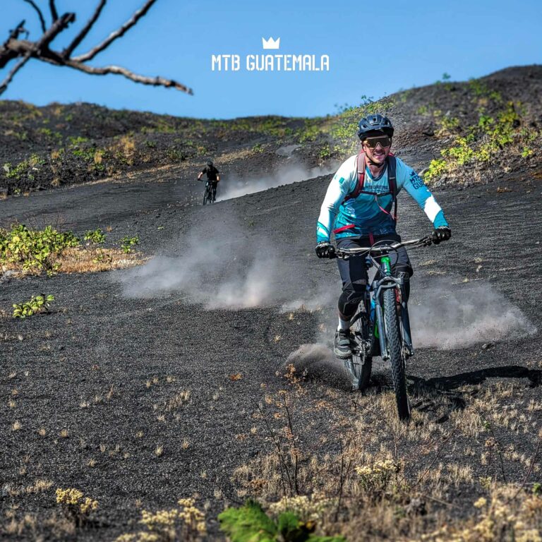 16 de junio - Campos de cenizas del volcán Pacaya (Enduro de un solo día)