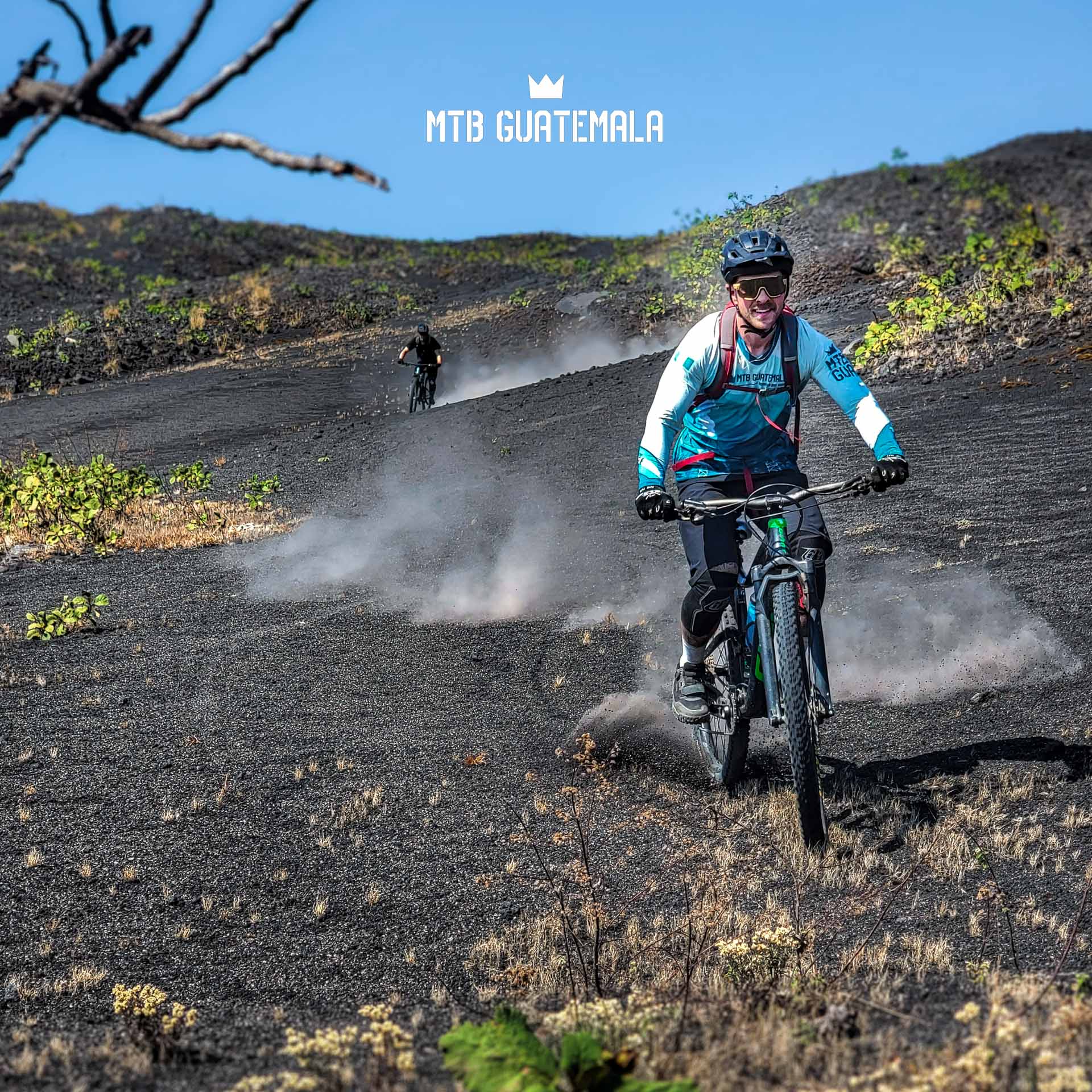 Excursión de un día en MTB de enduro al volcán Pacaya - 3-5 personas